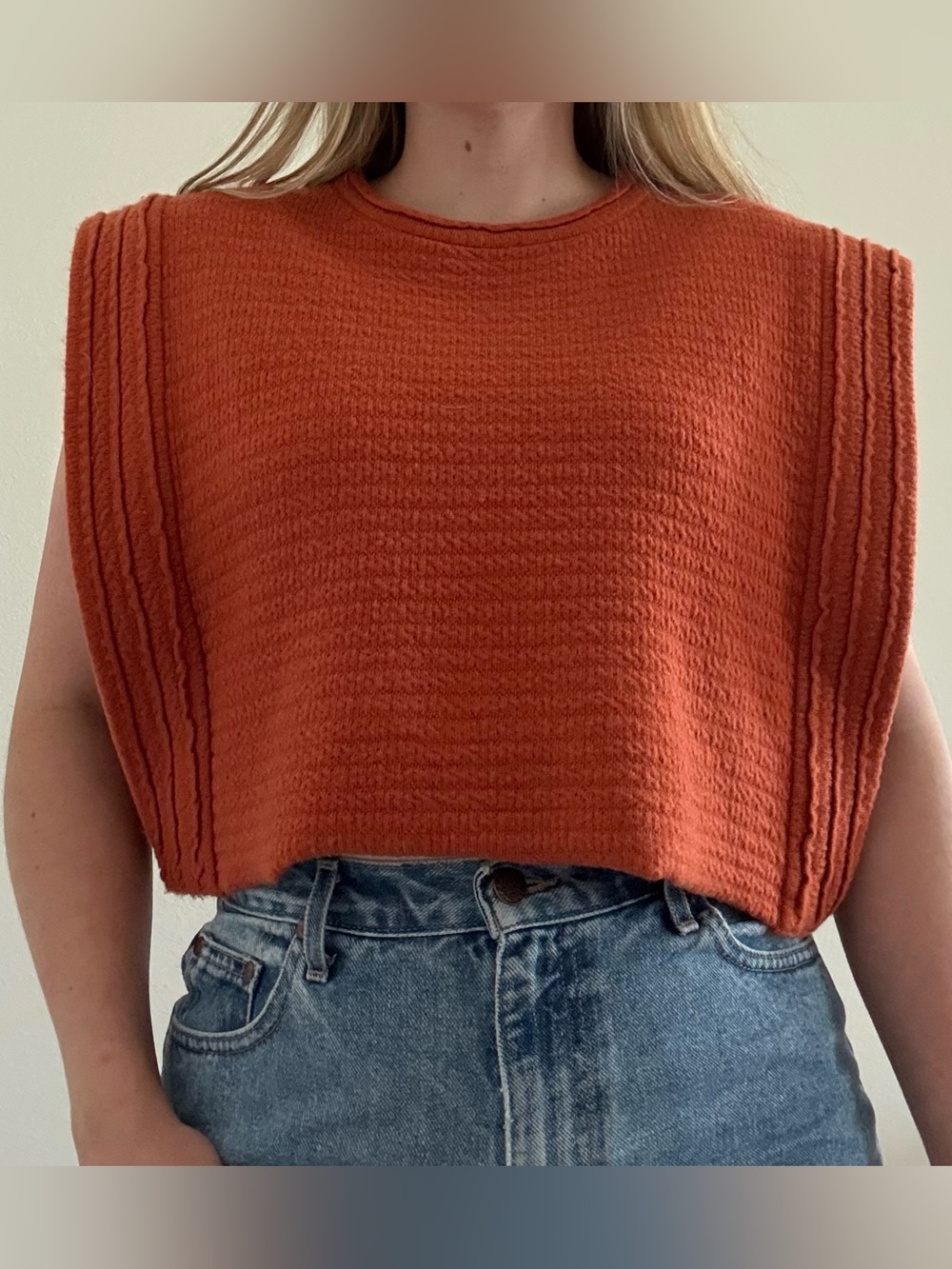 Rust Cropped Knit Tank - Picture 3 of 3